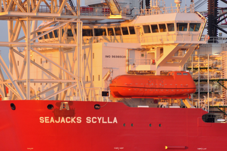 Seajacks-Scylla-20-11-16_forskellen-på-livbåden-og-apteringen.jpg